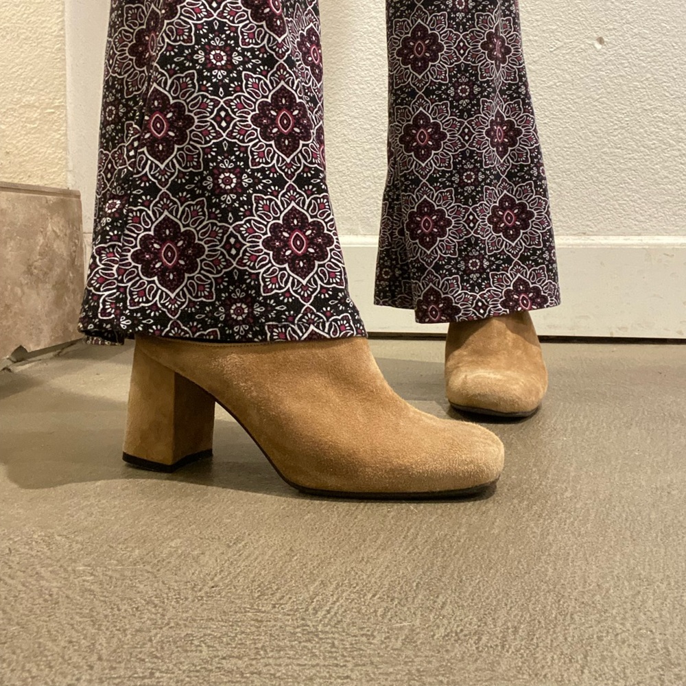 Barney’s New York suede cafe clogs  size 7.5